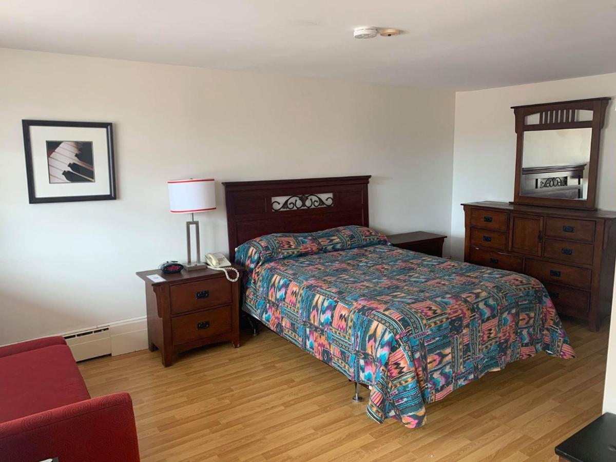 Stonehouse And Restaurant Motel